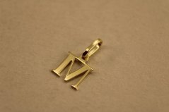 Prívesok - písmenko M - žlté zlato - 14 karátov