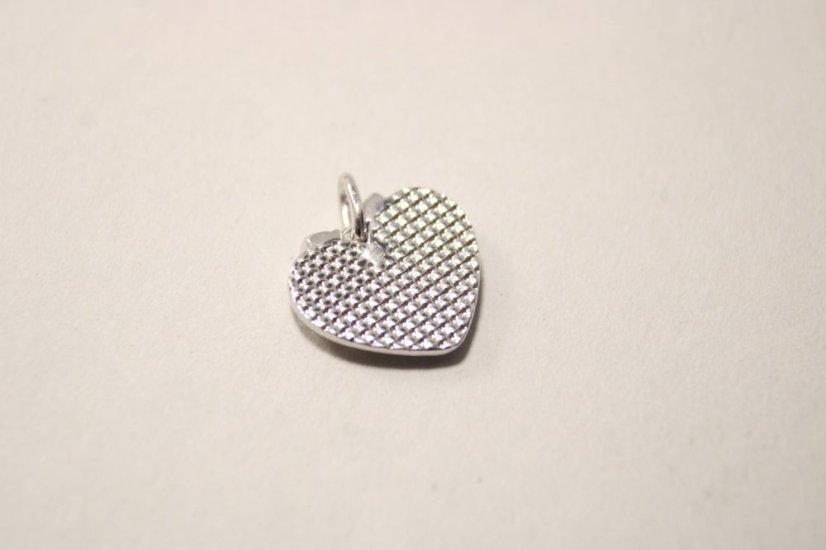 Prívesok srdiečko z rhodiovaného striebra s čírymi zirkónmi, 2,26 g, 925/1000 - Materiál: Rhodiované striebro, Druh kameňa: ZIRKÓN, Farba kameňa: Číry, Váha (g): 2,26, Rýdzosť: STRIEBRO 925/1000