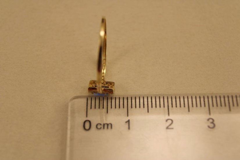 Prsteň - modrý zirkón - číre zirkóniky - žlté zlato - 14 karátov