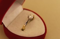 Prsteň- diamant- H/Si2- kombinované zlato- 14 karátov