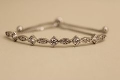 Náramok- číre zirkóny- sťahovacie zapínanie- rhódiované striebro