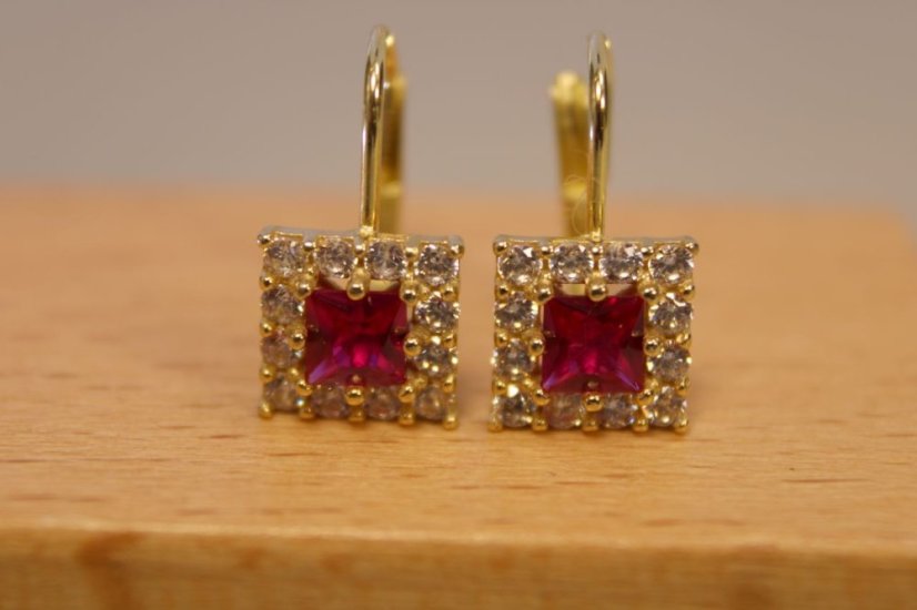 Naušnice patentové- žlté zlato- červený kameň- 14 karátov