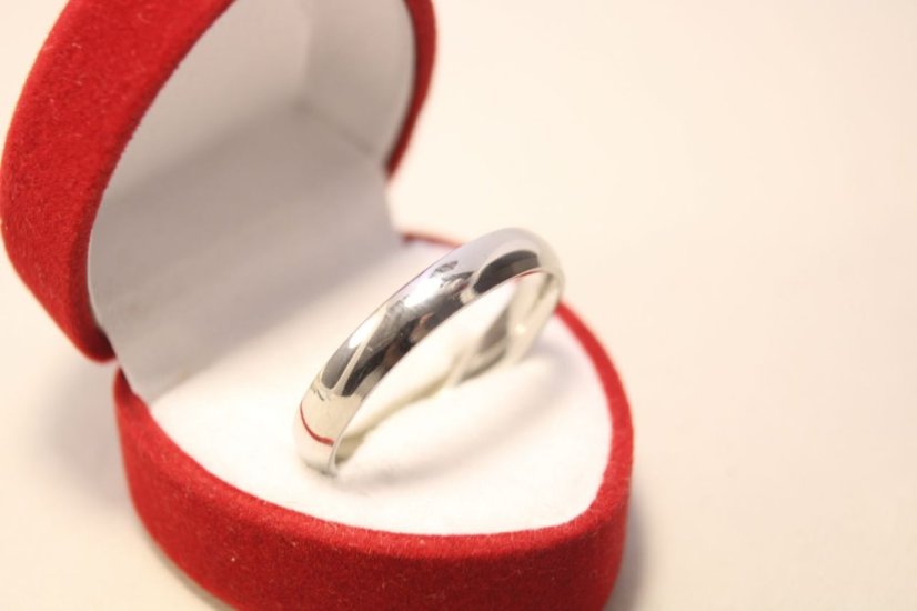 Prsteň-obrúčka- chirurgická oceľ