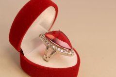 Prsteň- červený swarovski crystals- rhodiované striebro