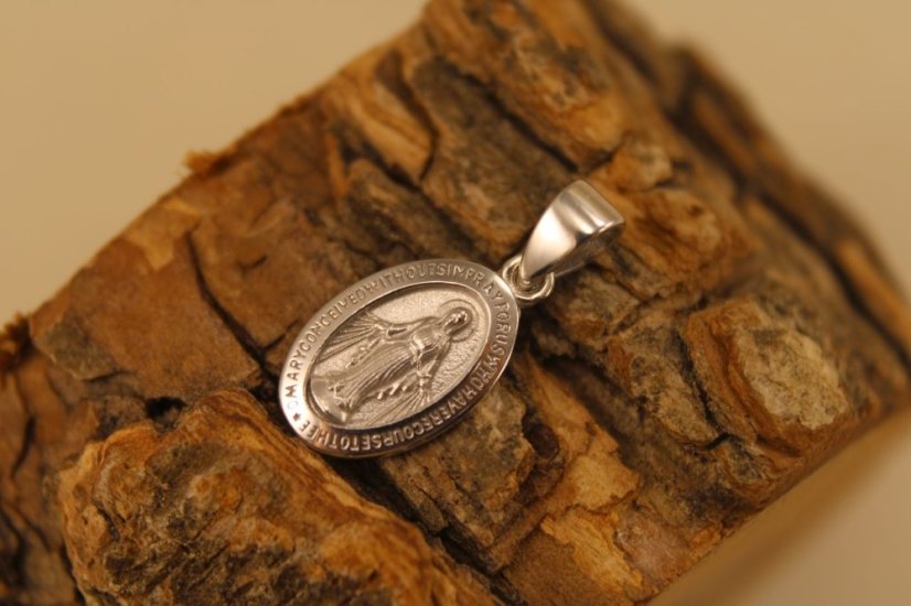 Prívesok- zázračná medaila- biele zlato- 14 karátov