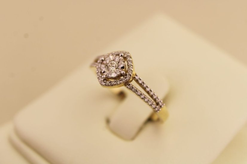 Zlatý prsteň - Centrálny briliant - 14k - žlté zlato