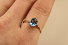 Prsteň- topaz- brilianty- 0,02ct- žlté zlato- 14 karátov