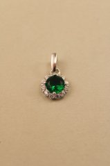 Prívesok- zelený kameň- číre zirkóny- rhódiované striebro- 925/1000