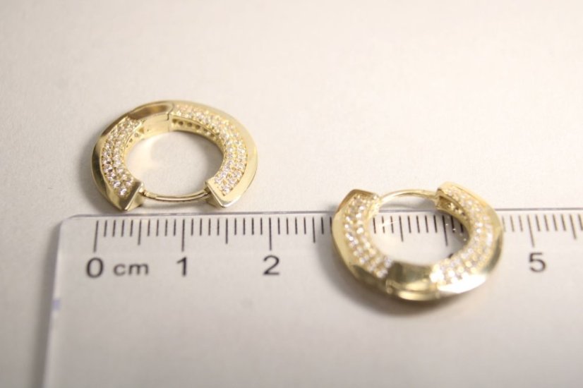 Dámske náušnice v žltom zlate s čírymi zirkónmi, zacvakávacie zapínanie, 4,65 g, 14 karátov 585/1000