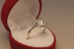 Prsteň- číre zirkóny- biele zlato- 14 karátov