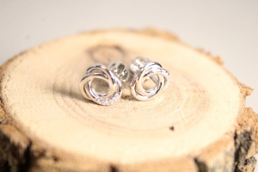 Zlaté náušnice s diamantmi 0,02 ct G-H/Si, biele zlato, šrúbky, 1,45 g, 14K 585/1000