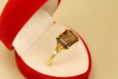 Prsteň-drahokam -(Dymový kremeň)- zirkón- žlté zlato- 14 karátov