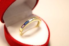 Pozlátený strieborný prsteň s farebnými zirkónmi, veľkosť 57, 1,81g, 925/1000