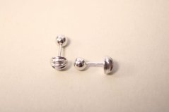 Strieborné náušnice vrúbkované zrezané guličky, rhodium, šrúbky, 1,64 g, 925/1000