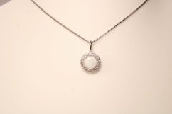 Strieborný náhrdelník so syntetickým opálom a zirkónmi, rhodium, 45-50 cm, 2,25 g, 925/1000