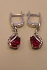 Náušnice- tvar slzy-červený kameň-číre zirkóny-francúzsky patent- rhodium-striebro