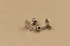 Náušnice- srdiečka- fazetový povrch- šrúbky- rhódiované striebro