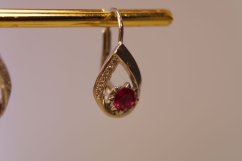 Náušnice-tvar slzy-biele zlato-patent-zirkóny-14 karátov
