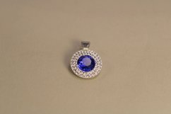 Prívesok -kráľovský modrý swarovski crystals- striebro