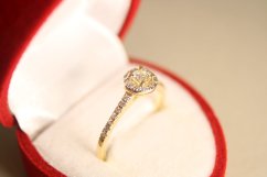 Diamantový prsteň zo žltého zlata s centrálnym briliantom 0,15 ct H/Si2, veľkosť 54, 2,01 g, 14 karátov 585/1000