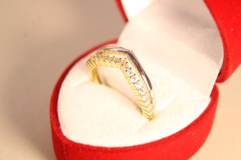Strieborný pozlátený dvojitý prsteň so zirkónmi, kombinované striebro, veľkosť 51, 2,72 g, 925/1000