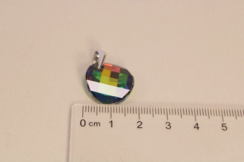 Prívesok swarovski crystals v tvare kruhu, striebro, 3,07g, 925/1000 - Materiál: Rhodiované striebro, Druh kameňa: SWAROVSKI PRÍRODNÝ KAMEŇ, Farba kameňa: Rôznofarebný, Váha (g): 3,07, Rýdzosť: STRIEBRO 925/1000