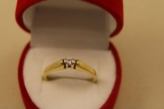 Prsteň- číry zirkón- žlté zlato- 14 karátov