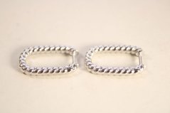 Strieborné zapletané náušnice v obdĺžnikovom tvare, rhodium, zacvákavacie zapínanie, 5,53 g, 925/1000