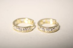 Náušnice- kruhy- zirkóny- zacvakávacie- žlté zlato- 14 karátov