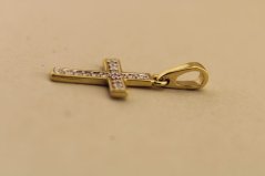 Prívesok- krížik- diamanty- žlté zlato- 14 karátov