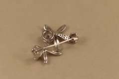 Brošňa- kvetinový vzor- číre zirkóny- rhódiované striebro