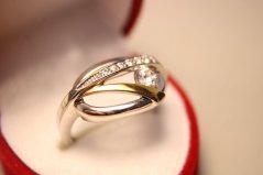 Zlatý prsteň viacfarebné zlato, číre zirkóny, veľkosť 56, 4,58 g, 14 karátov, 585/1000