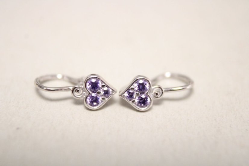 Naušnice- srdiečka-fialové zirkóny- brizúra- biele zlato- 14 karátov