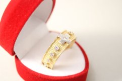 Prsteň- ruženec-číry zirkón v kríži- kombinované zlato- 14 karátov