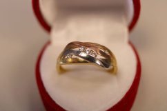 Prsteň- kamienky- viacfarebné zlato- 14 karátov