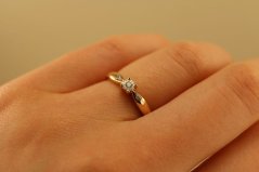 Prsteň- diamant 0,03ct- rúžové zlato- 14 karátov