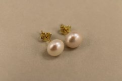 Náušnice- kultivované perly- puzetky- pozlátené striebro