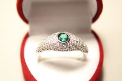 Strieborný rhodiovaný prsteň smaragdový zirkón, číre zirkóny, veľkosť 59, 2,96 g, 925/1000