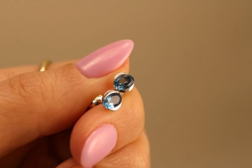 Náušnice - londýnsky Topás - puzetky - biele zlato - 14 karátov