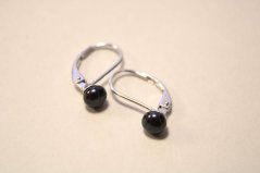 Strieborné náušnice s fialovou perlou, klasické zapínanie, rhodium, 1,05 g, 925/1000