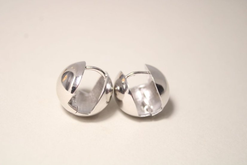 Strieborné náušnice v guľatom tvare, rhodium, zacvakávacie zapínanie, 7,67 g, 925/1000