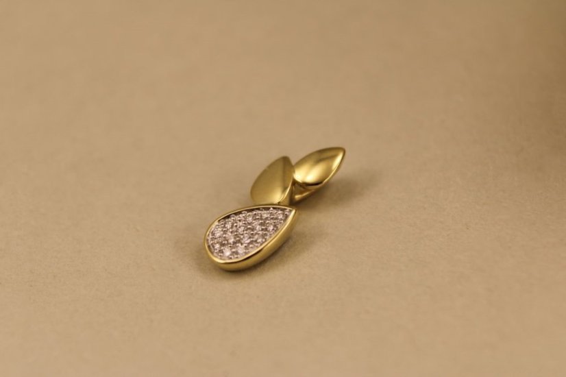Prívesok- žlté zlato-diamanty 0,060 ct-H/Si-14 karátov
