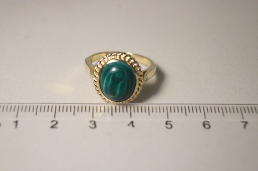 Zlatý prsteň s prírodným kameňom malachit, žlté zlato, veľkosť 53, 5,02 g, 14K 585/1000