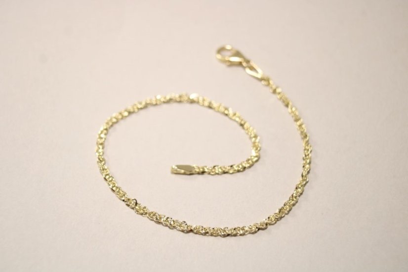 Zlatý točený náramok z poprepájaných očiek, žlté zlato, 18 cm, 1,51 g, 14k 585/1000