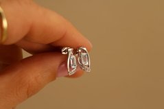 Náušnice - modrý topás - čire zirkóny - puzetky - rhodium - striebro