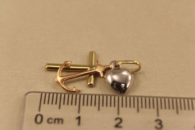 Prívesok -srdce- kotva- kríž- kombinované zlato-14 karátov