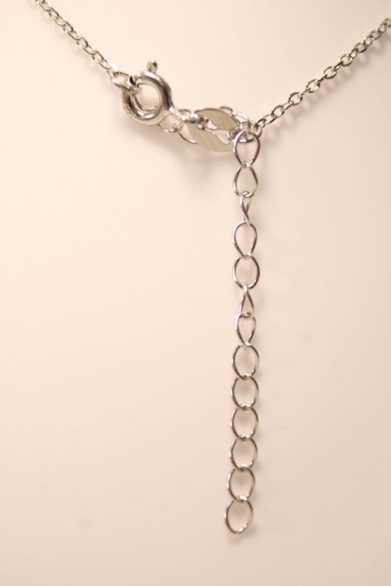 Retiazka- celebritky- biela riečna perla- rhódiované striebro