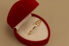 Prsteň - číry zirkón - žlté zlato - 14K