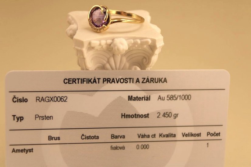 Prsteň - fialový Ametyst - číre zirkóny - žlté zlato - 14K