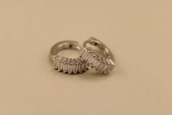 Náušnice - kruhy- číre zirkóny - zacvakávacie - rhódiované striebro